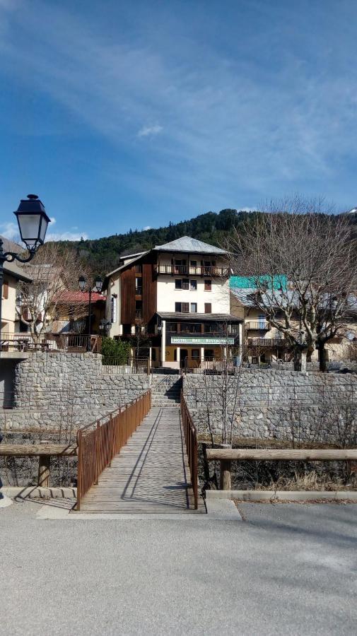 Auberge Roche Grande Entraunes Buitenkant foto
