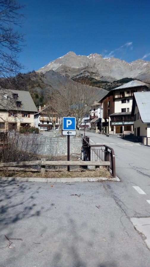 Auberge Roche Grande Entraunes Buitenkant foto